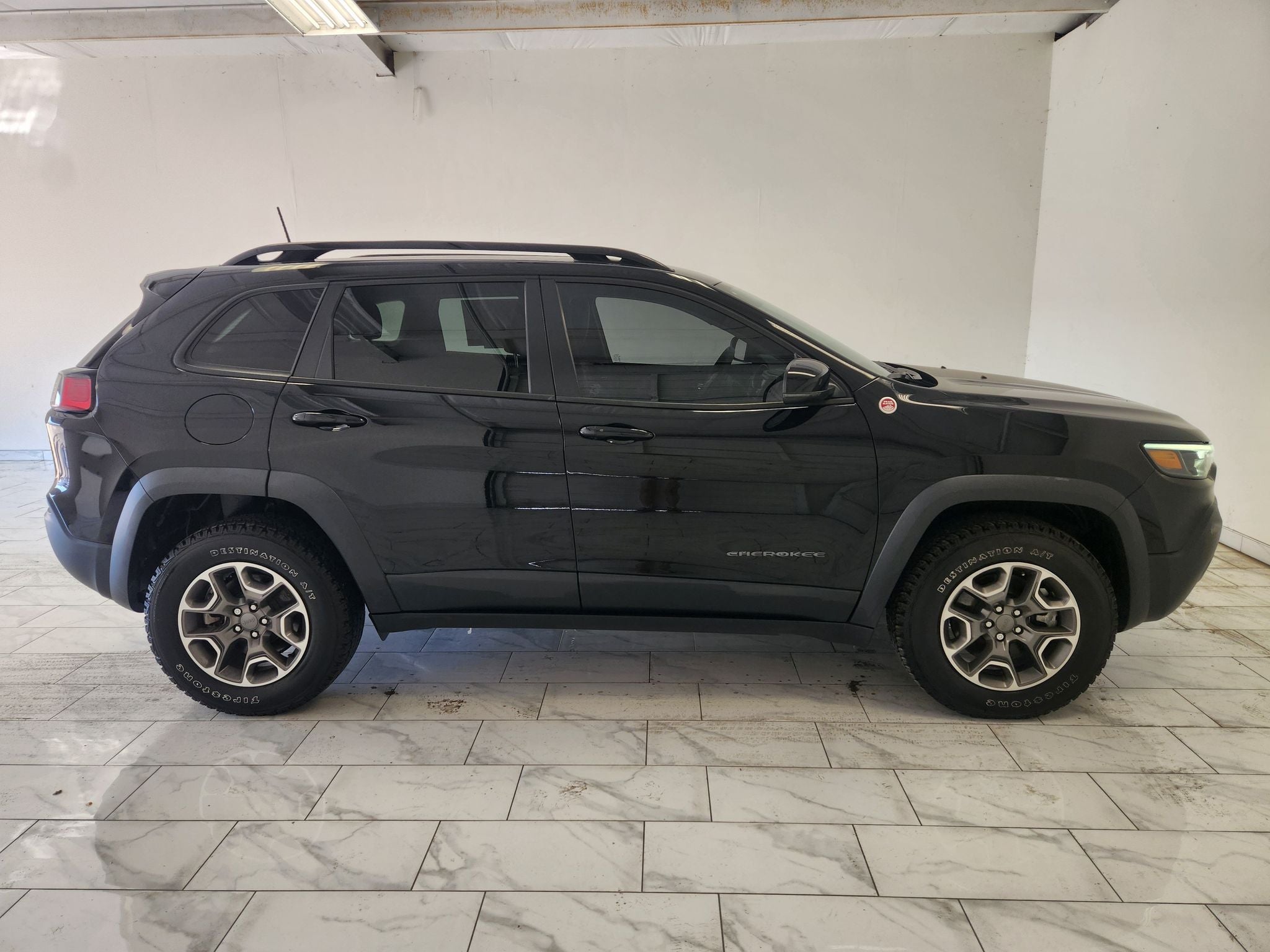 2022 Jeep Cherokee Trailhawk
