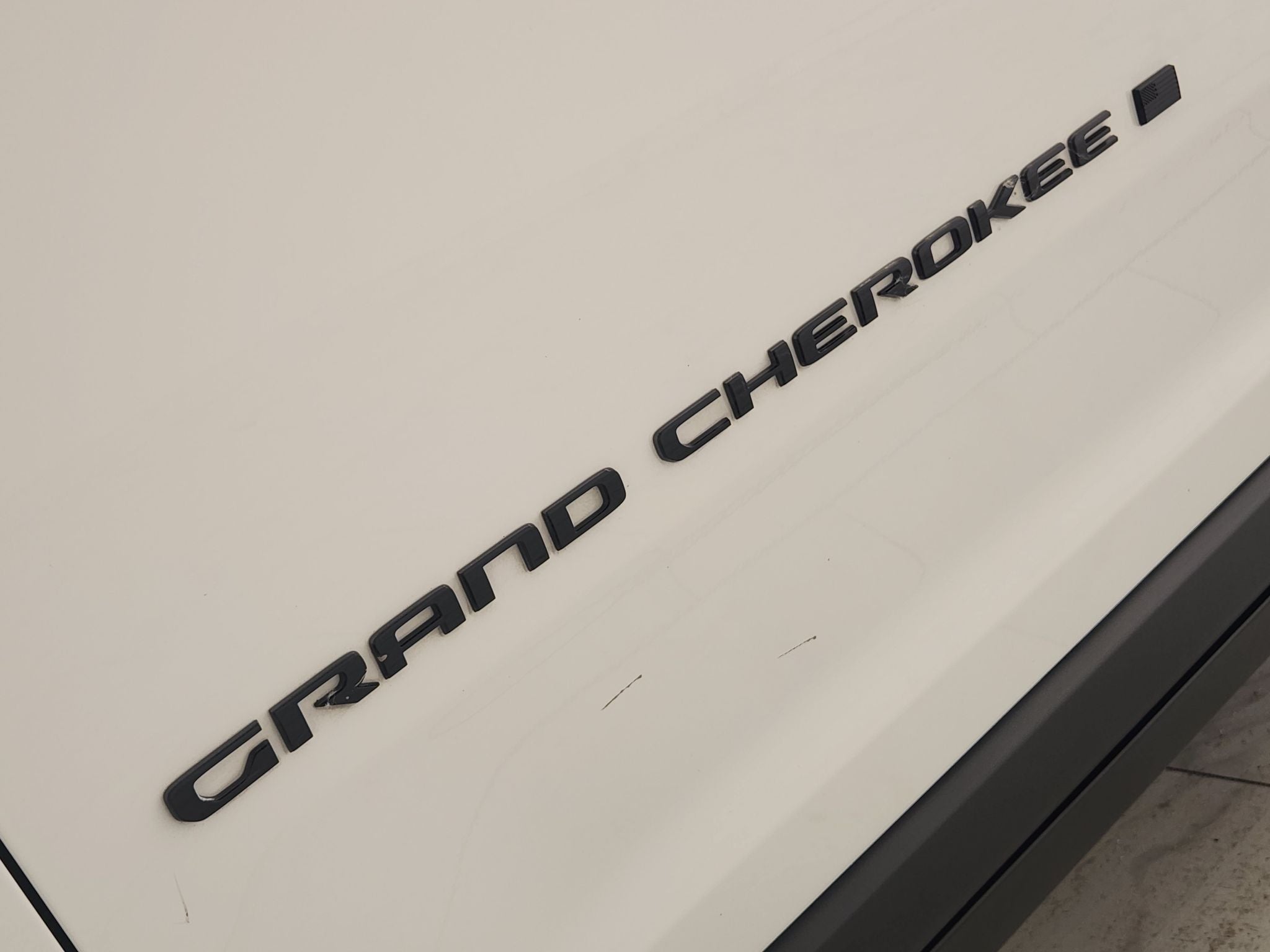 2023 Jeep Grand Cherokee Altitude — photo 11