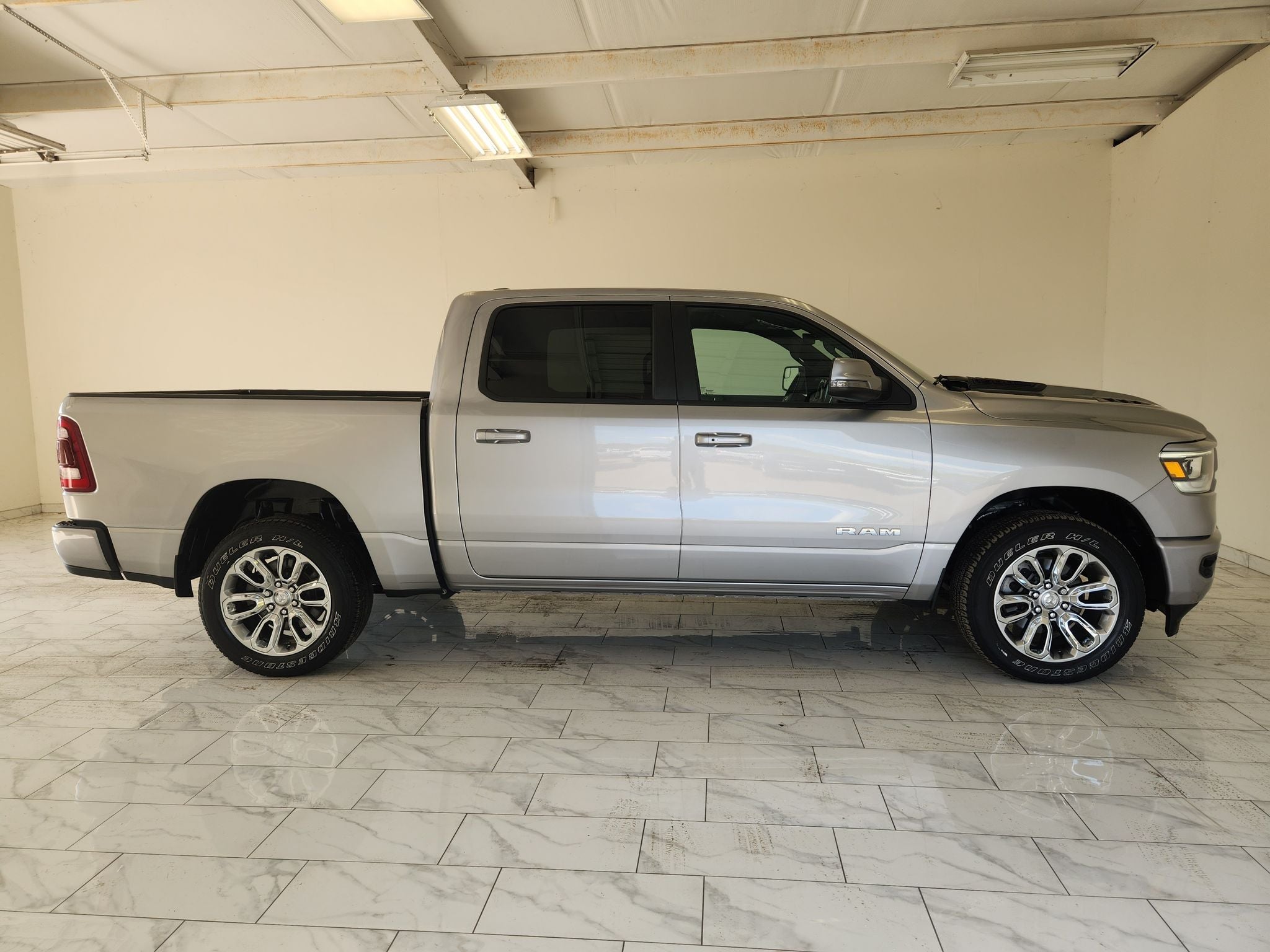 2024 RAM 1500 Laramie — photo 4