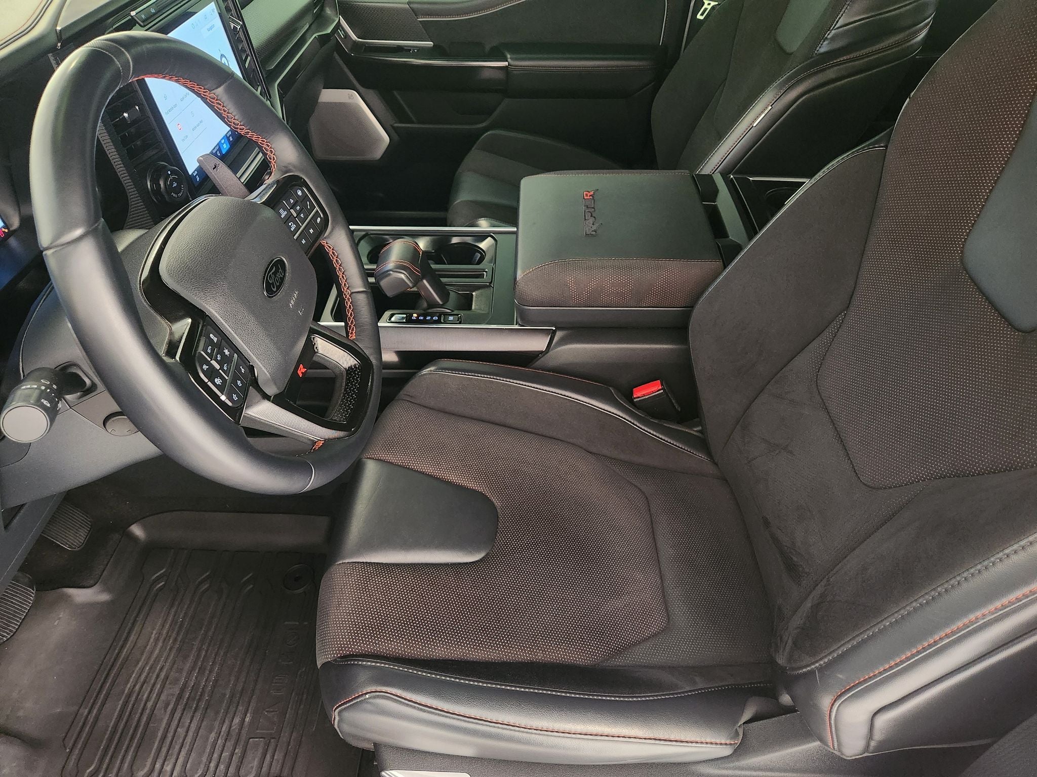 2025 Ford F-150 Raptor — photo 12
