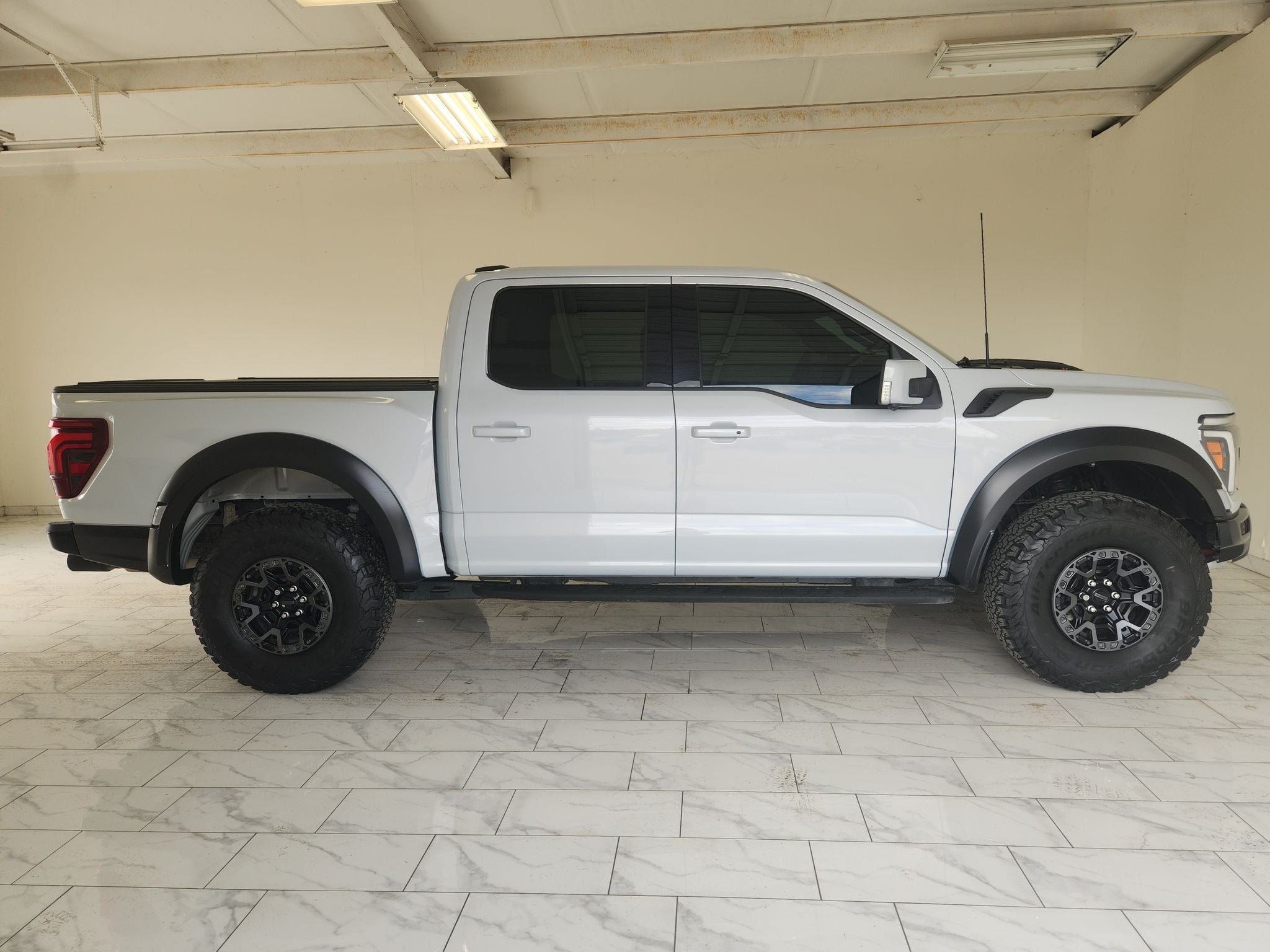 2025 Ford F-150 Raptor — photo 4