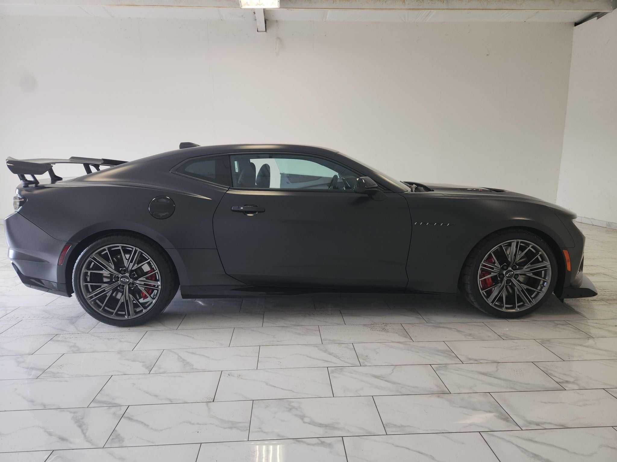 2024 Chevrolet Camaro ZL1 — photo 4