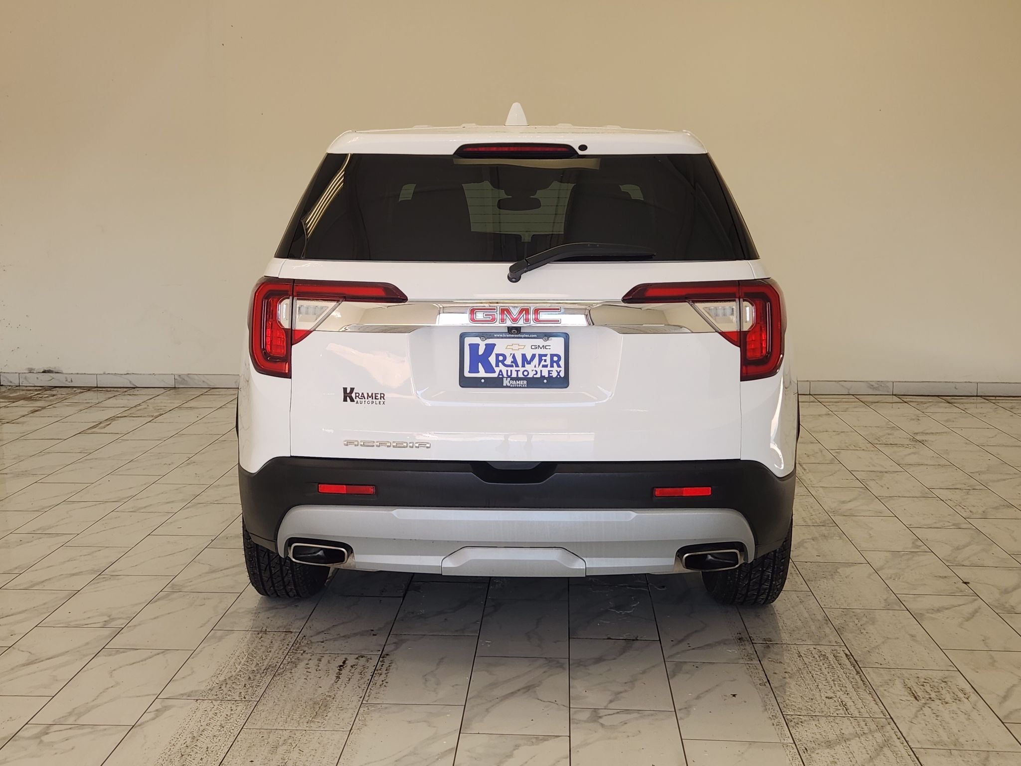 2023 GMC Acadia SLE — photo 6