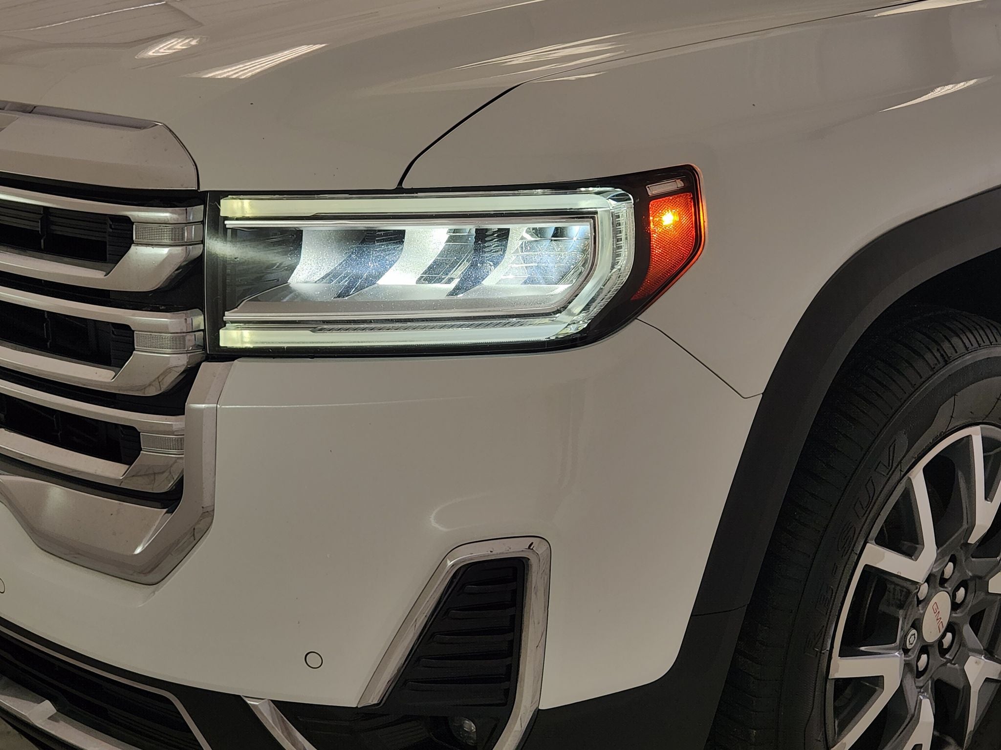 2023 GMC Acadia SLT — photo 9