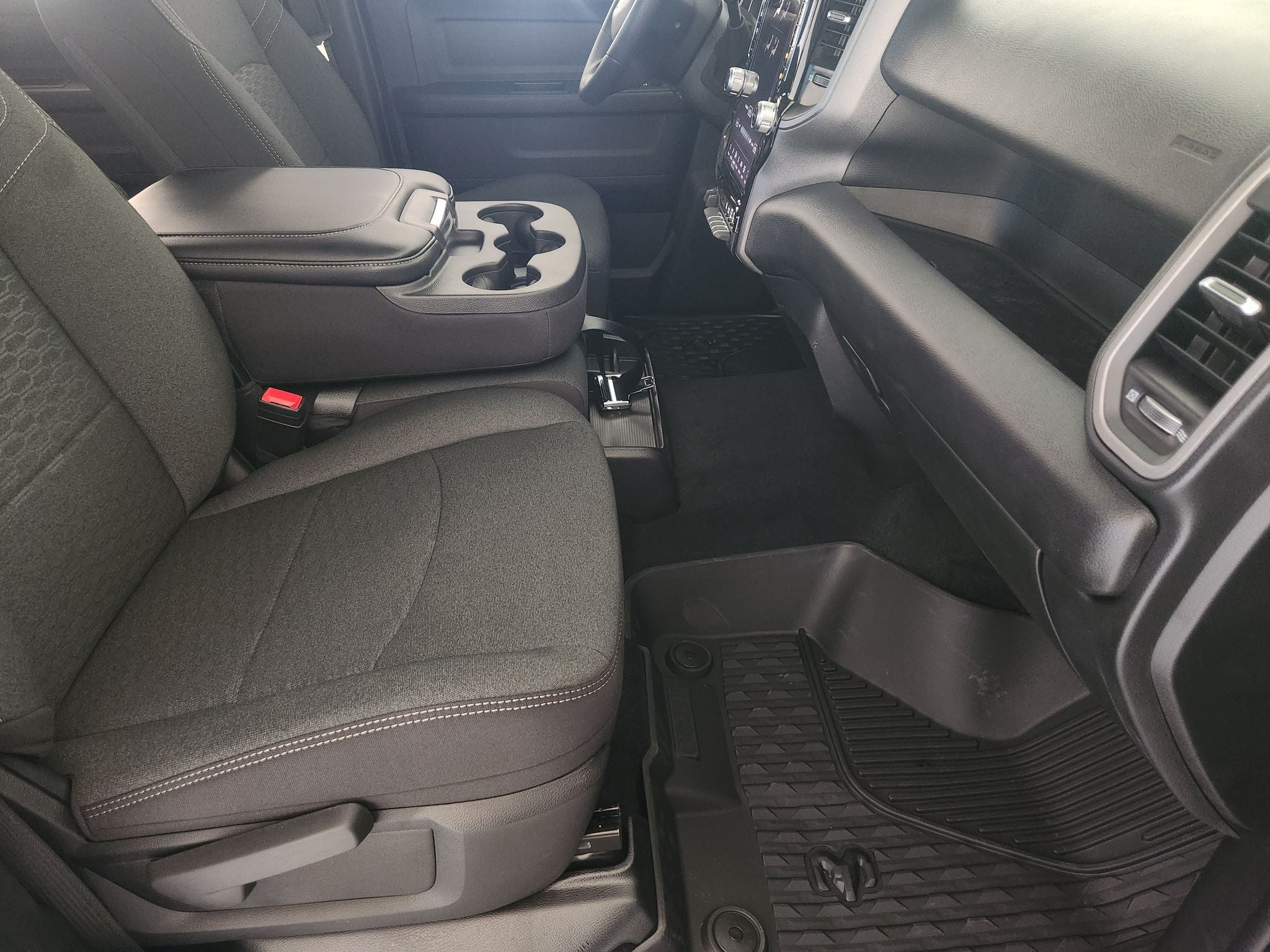 2027 RAM 3500 Tradesman — photo 12