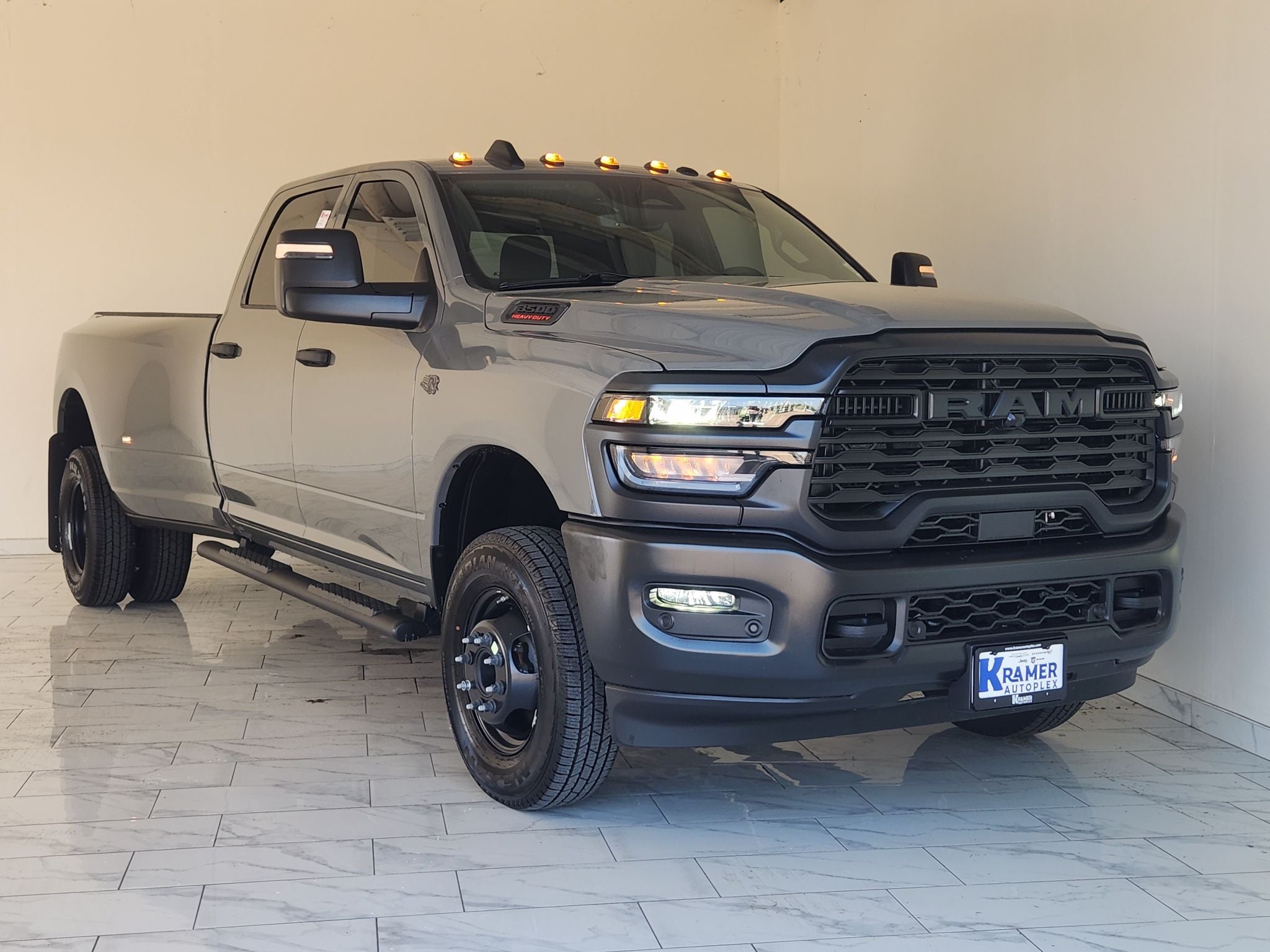 2027 RAM 3500 Tradesman — photo 3