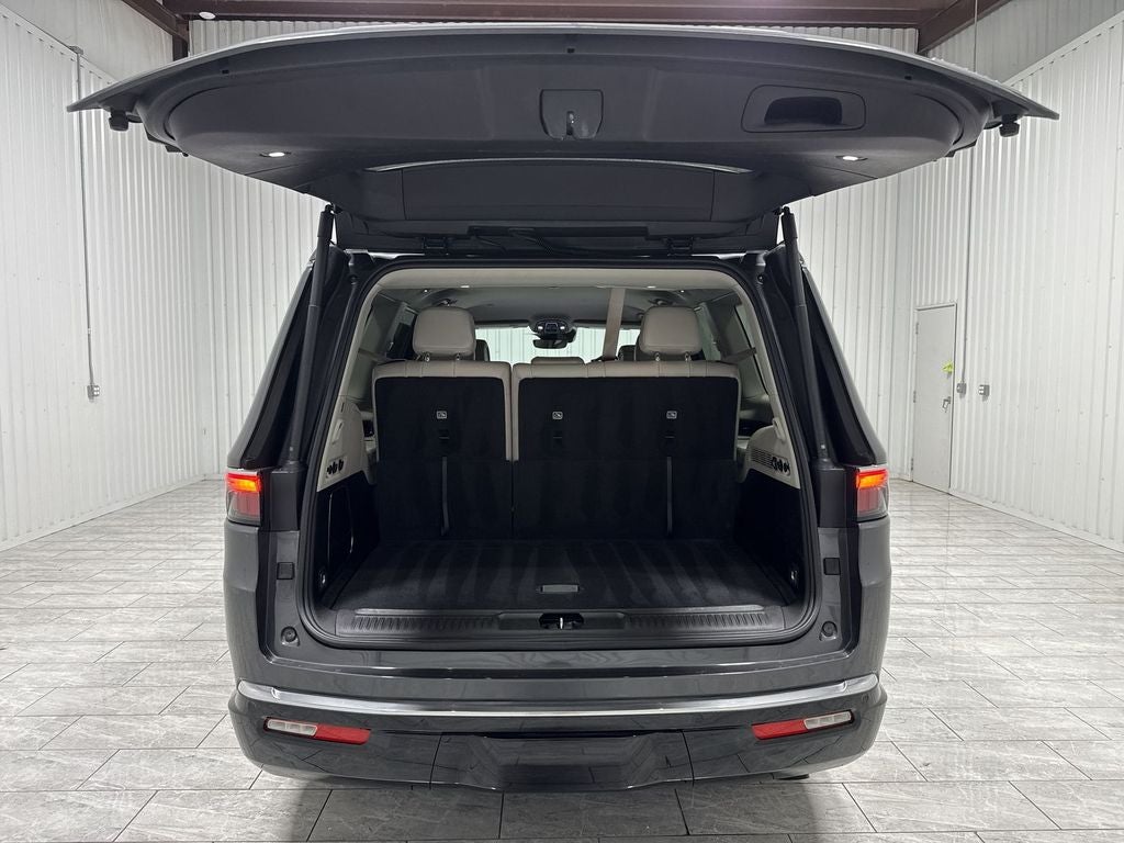 2022 Jeep Wagoneer Series I 4x2