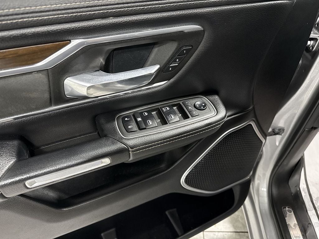 2021 RAM 1500 Laramie Crew Cab 4x4 5'7' Box