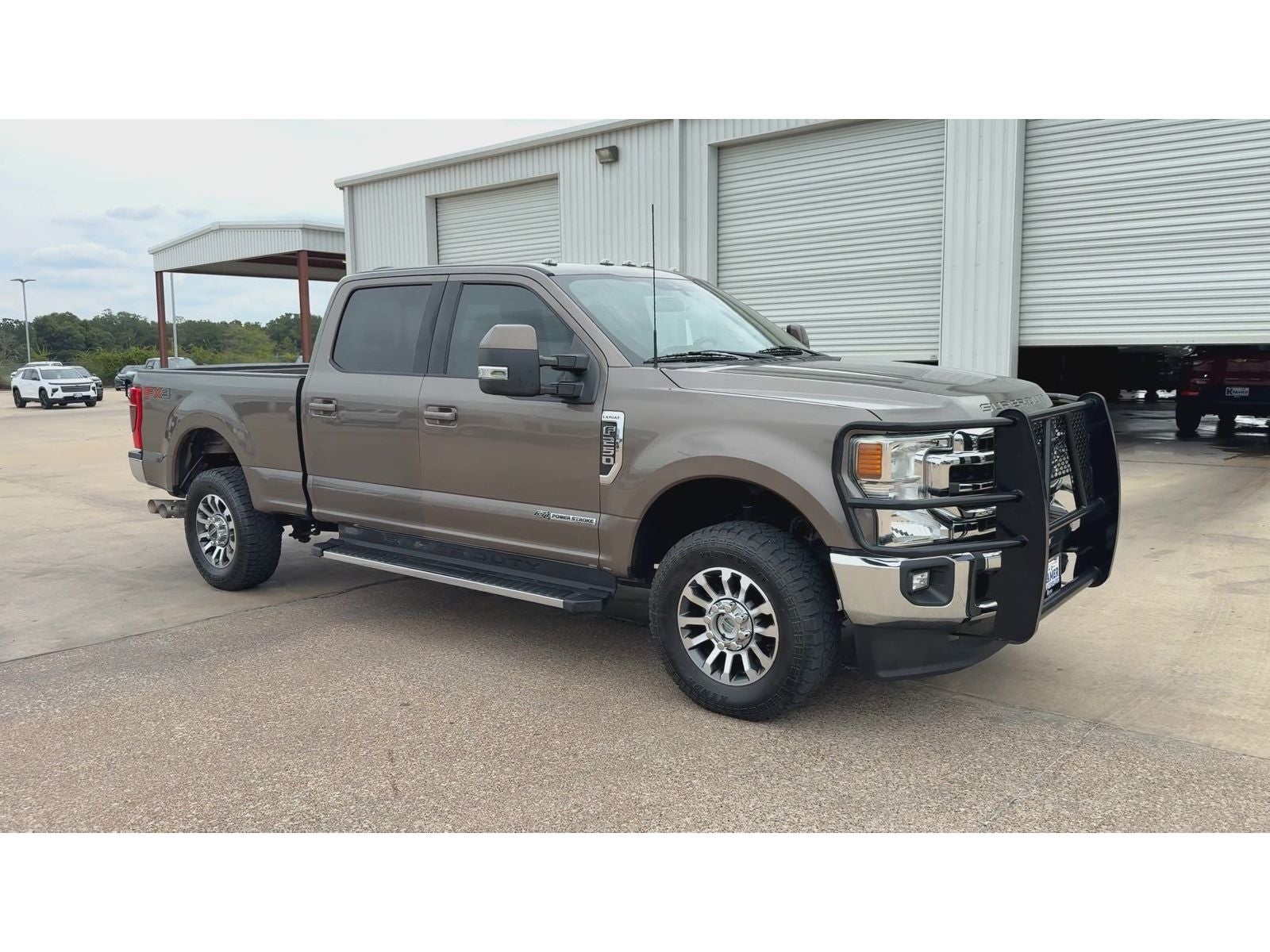 2022 Ford F-250 LARIAT — photo 2