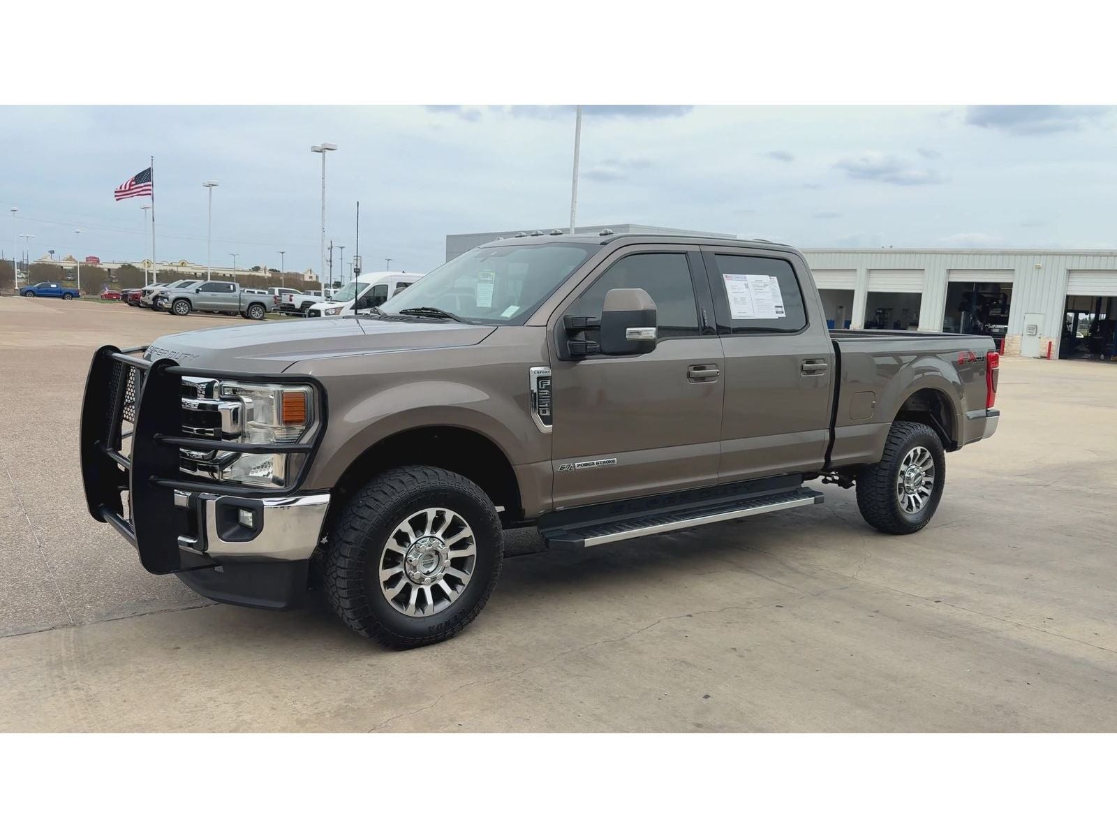 2022 Ford F-250 LARIAT — photo 4