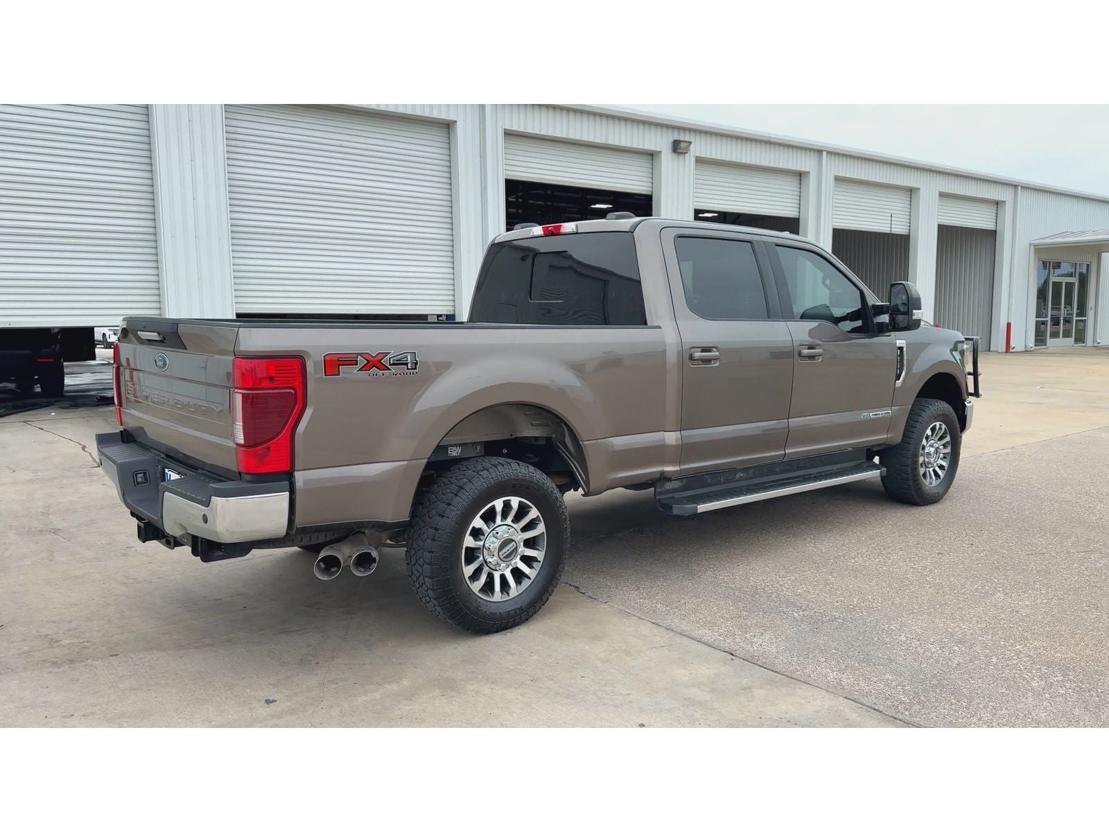 2022 Ford F-250 LARIAT — photo 8