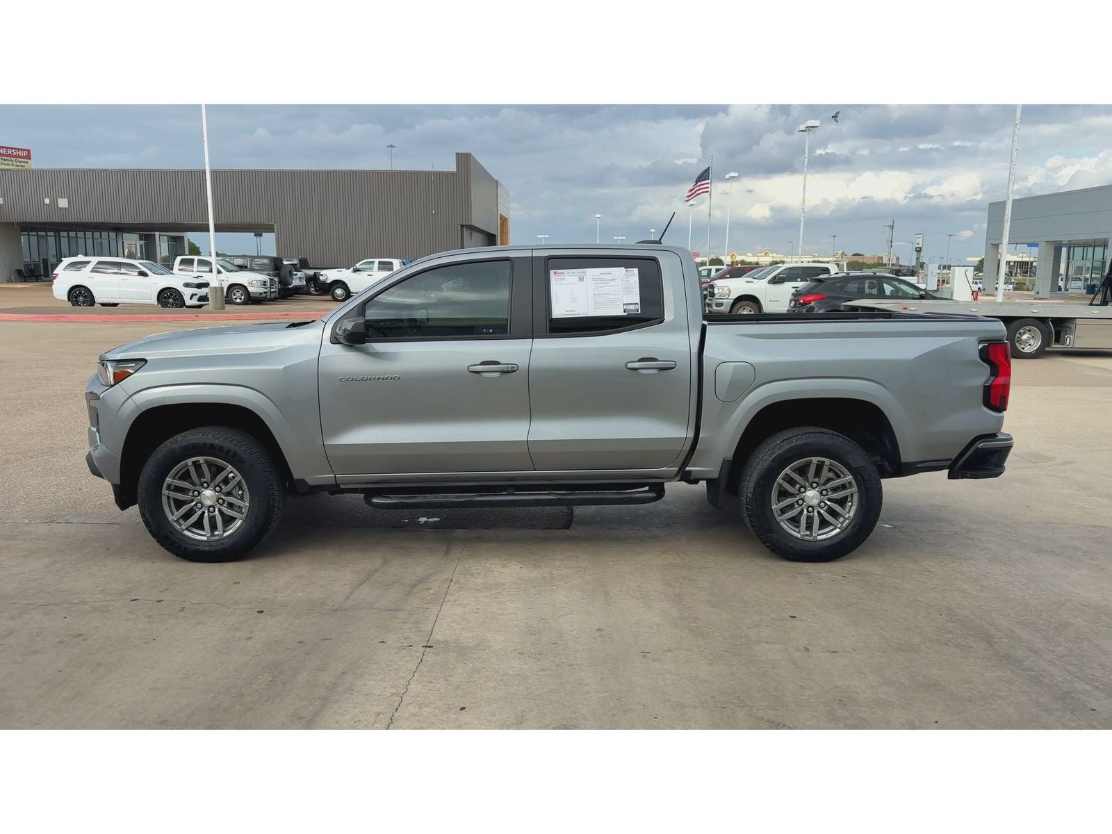 2024 Chevrolet Colorado 2WD LT — photo 5