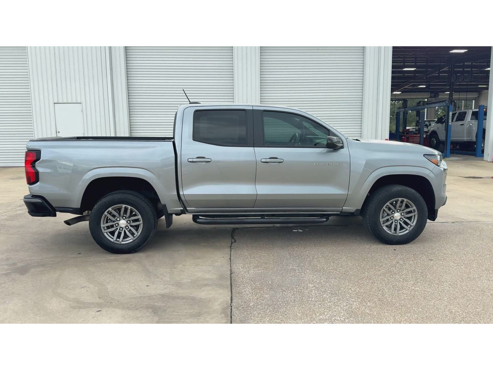 2024 Chevrolet Colorado 2WD LT — photo 9