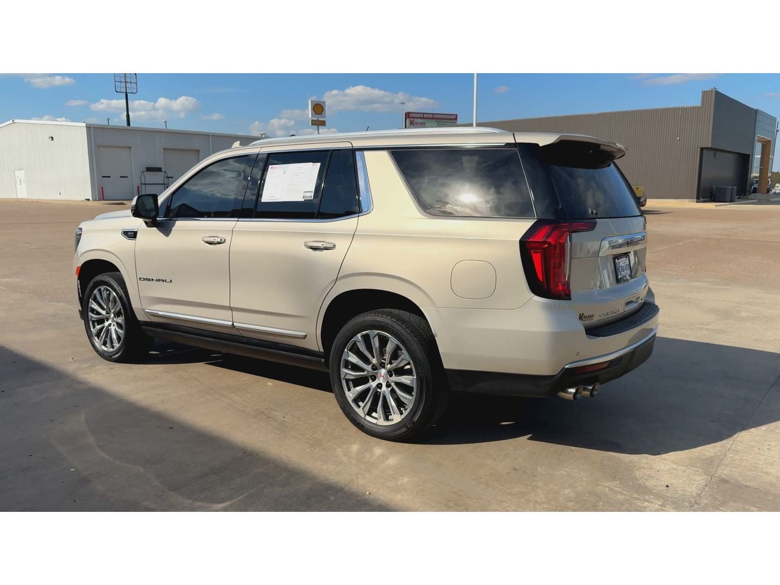 2021 GMC Yukon Denali — photo 6