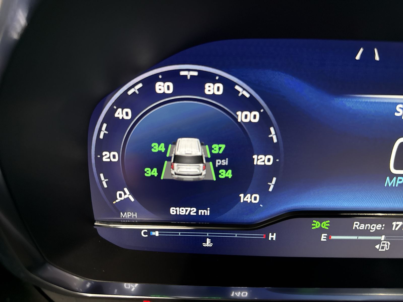 2024 Chevrolet Tahoe Z71 — photo 12
