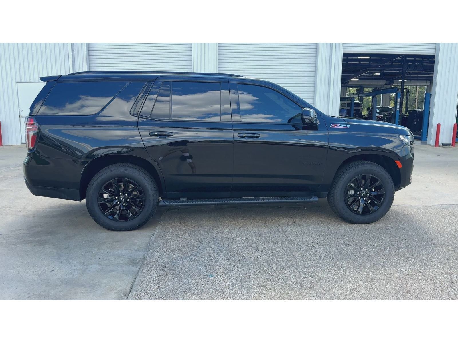 2024 Chevrolet Tahoe Z71 — photo 9