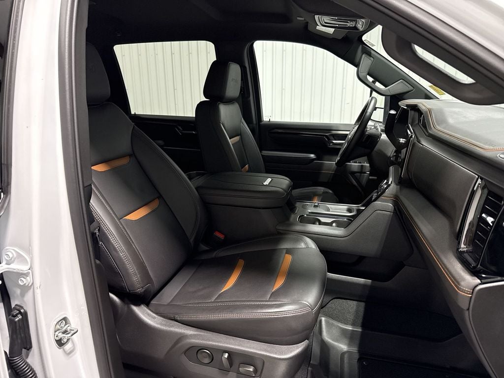 2025 GMC Sierra 2500HD 4WD Crew Cab Standard Bed AT4
