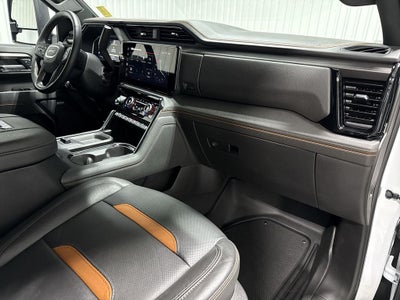 2025 GMC Sierra 2500HD 4WD Crew Cab Standard Bed AT4