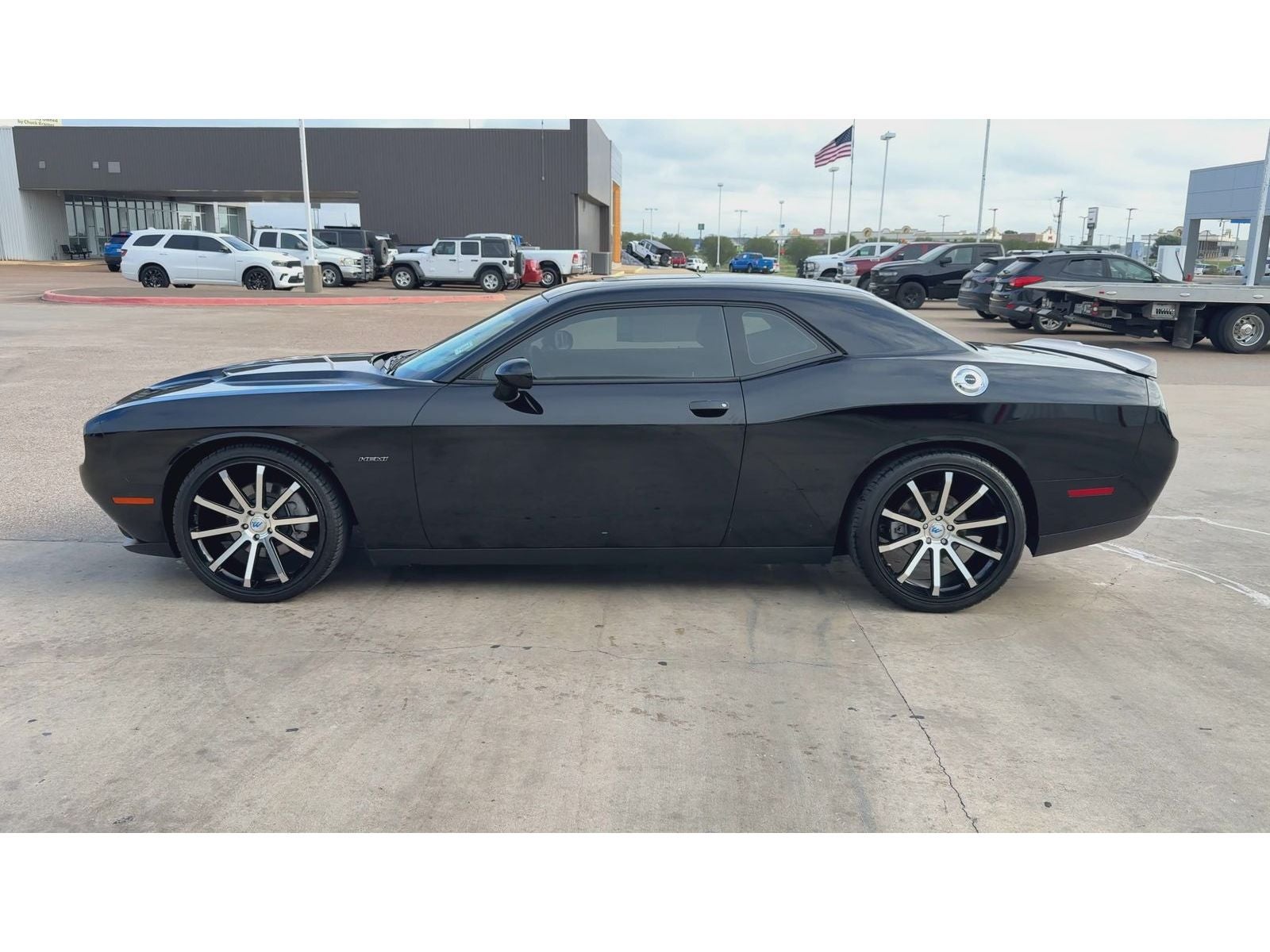 2015 Dodge Challenger R/T — photo 5