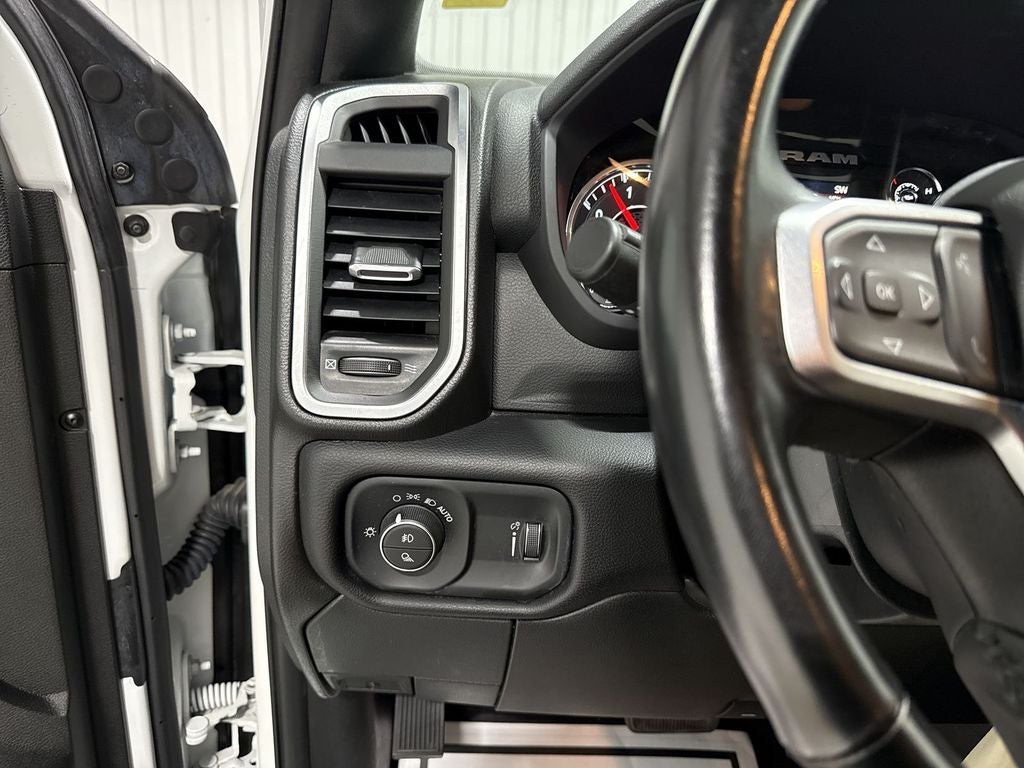 2024 RAM 3500 Big Horn Crew Cab 4x4 8' Box