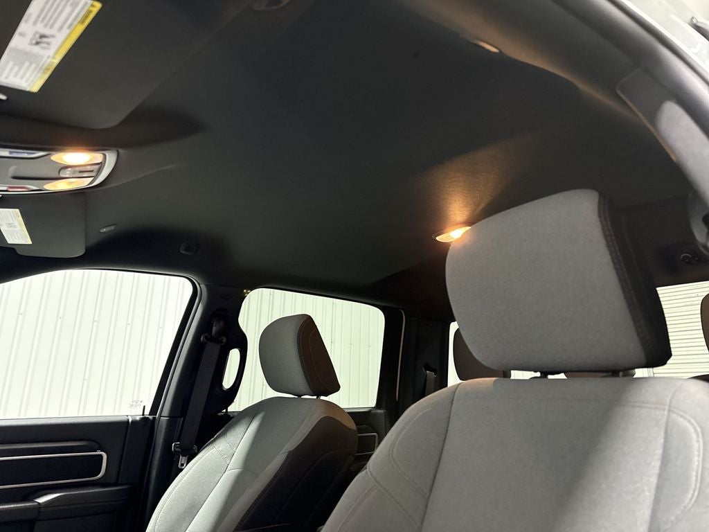 2024 RAM 3500 Big Horn Crew Cab 4x4 8' Box