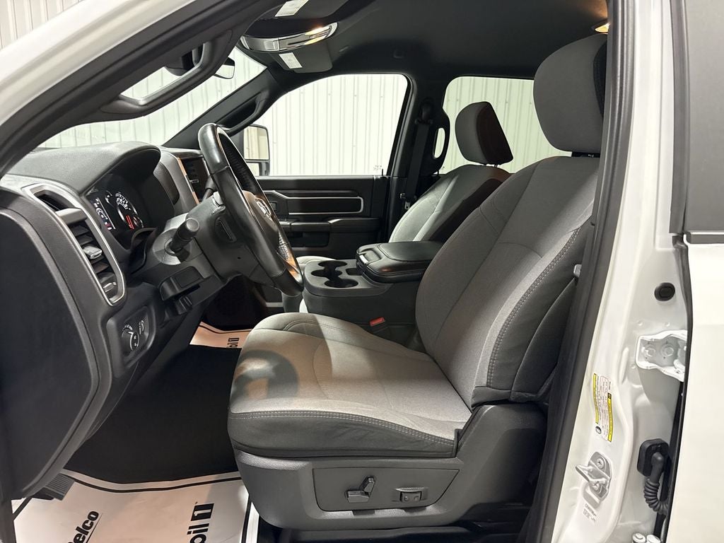 2024 RAM 3500 Big Horn Crew Cab 4x4 8' Box