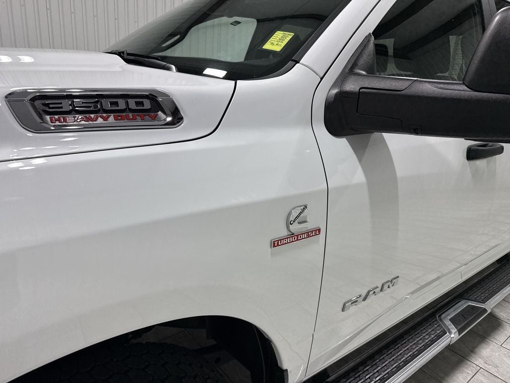2024 RAM 3500 Big Horn Crew Cab 4x4 8' Box