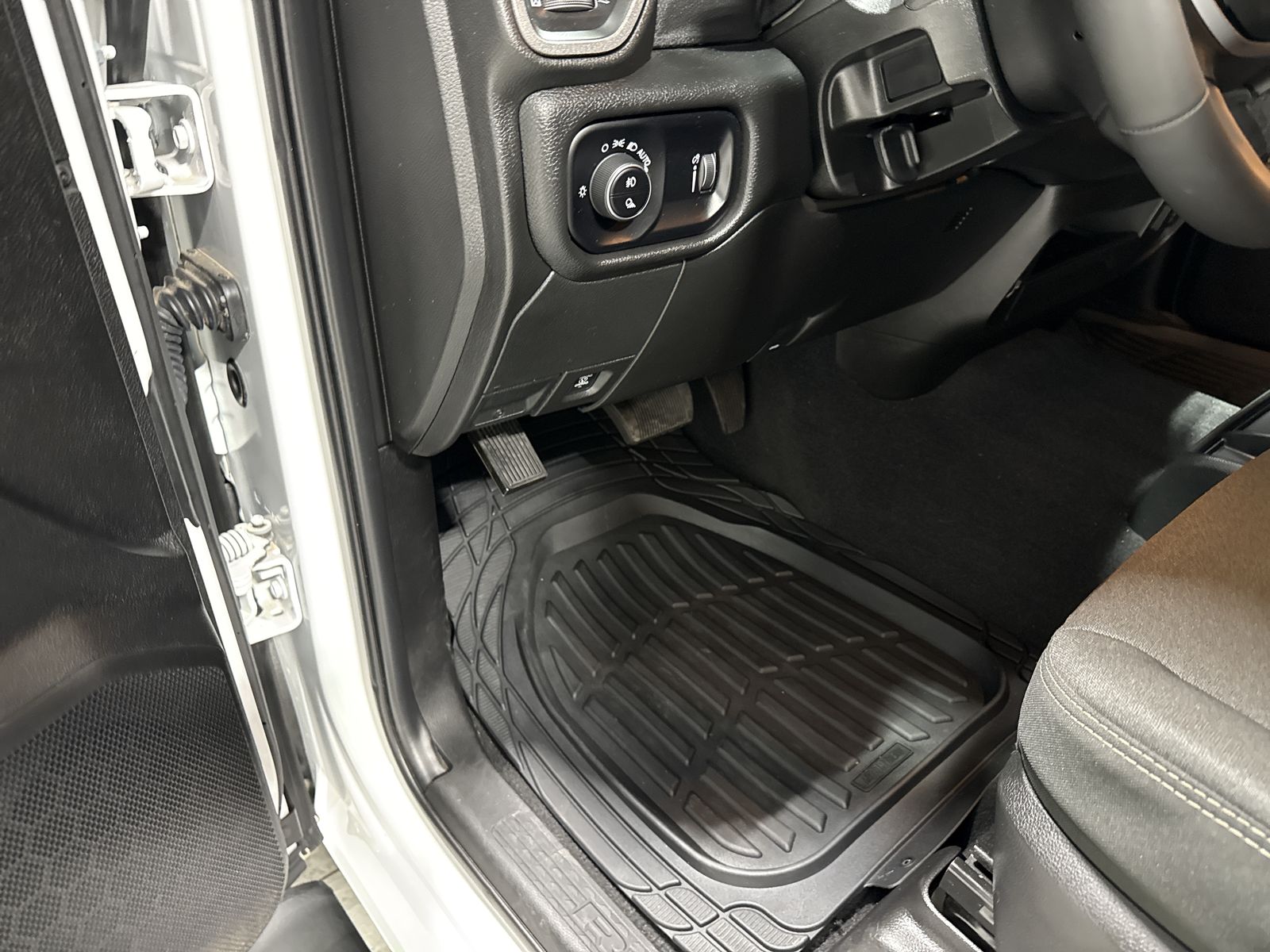 2025 RAM 3500 Tradesman — photo 10