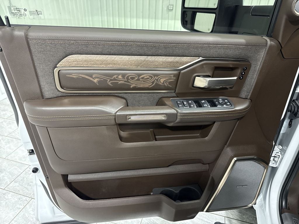 2025 RAM 3500 LimitedLimited Longhorn Mega Cab 4x4 6'4' Box