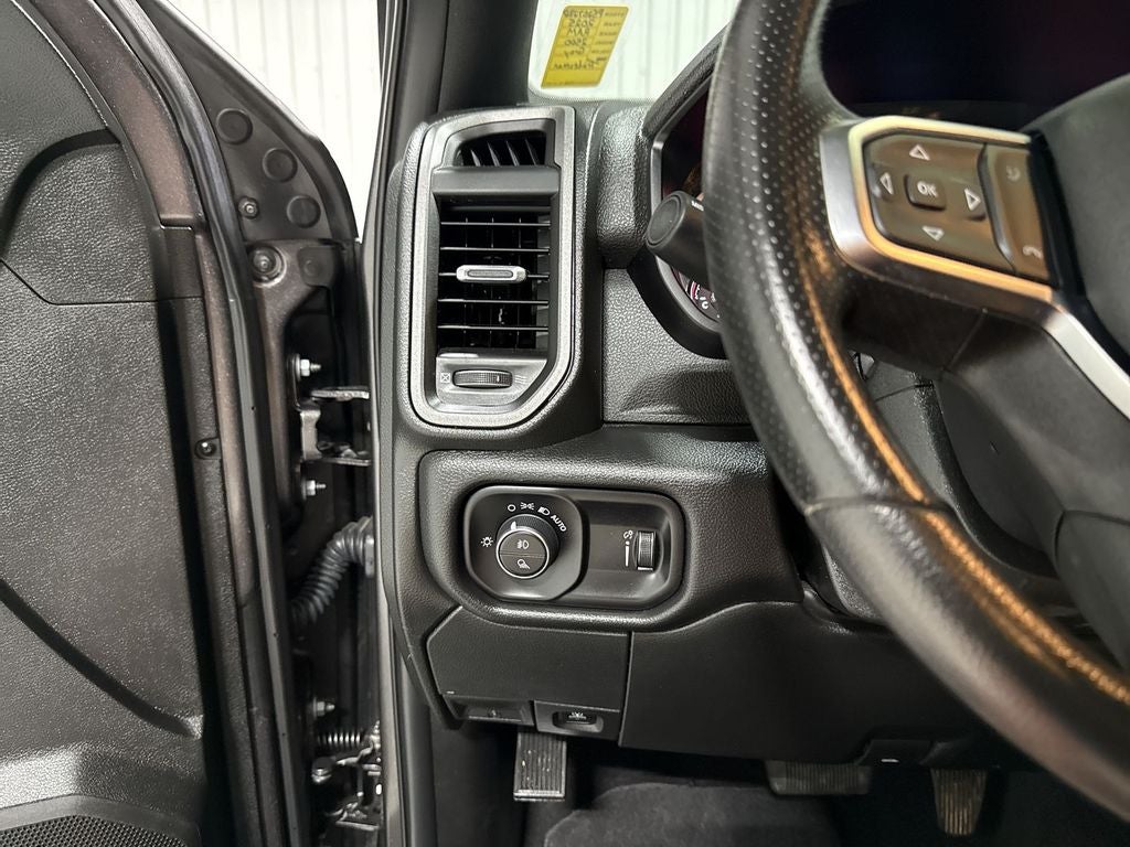 2025 RAM 2500 Tradesman Crew Cab 4x4 6'4' Box