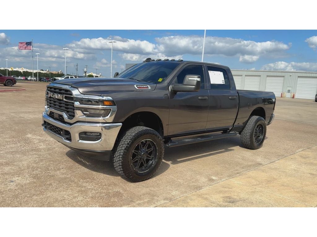 2025 RAM 2500 Tradesman Crew Cab 4x4 6'4' Box