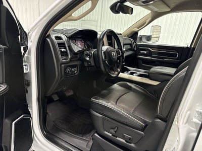 2022 RAM 2500 Laramie Crew Cab 4x4 6'4' Box