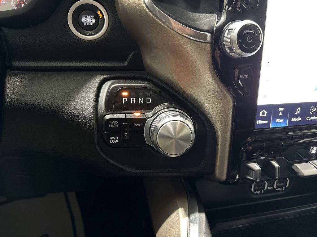 2022 RAM 2500 Laramie Crew Cab 4x4 6'4' Box