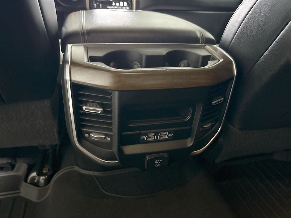 2022 RAM 2500 Laramie Crew Cab 4x4 6'4' Box