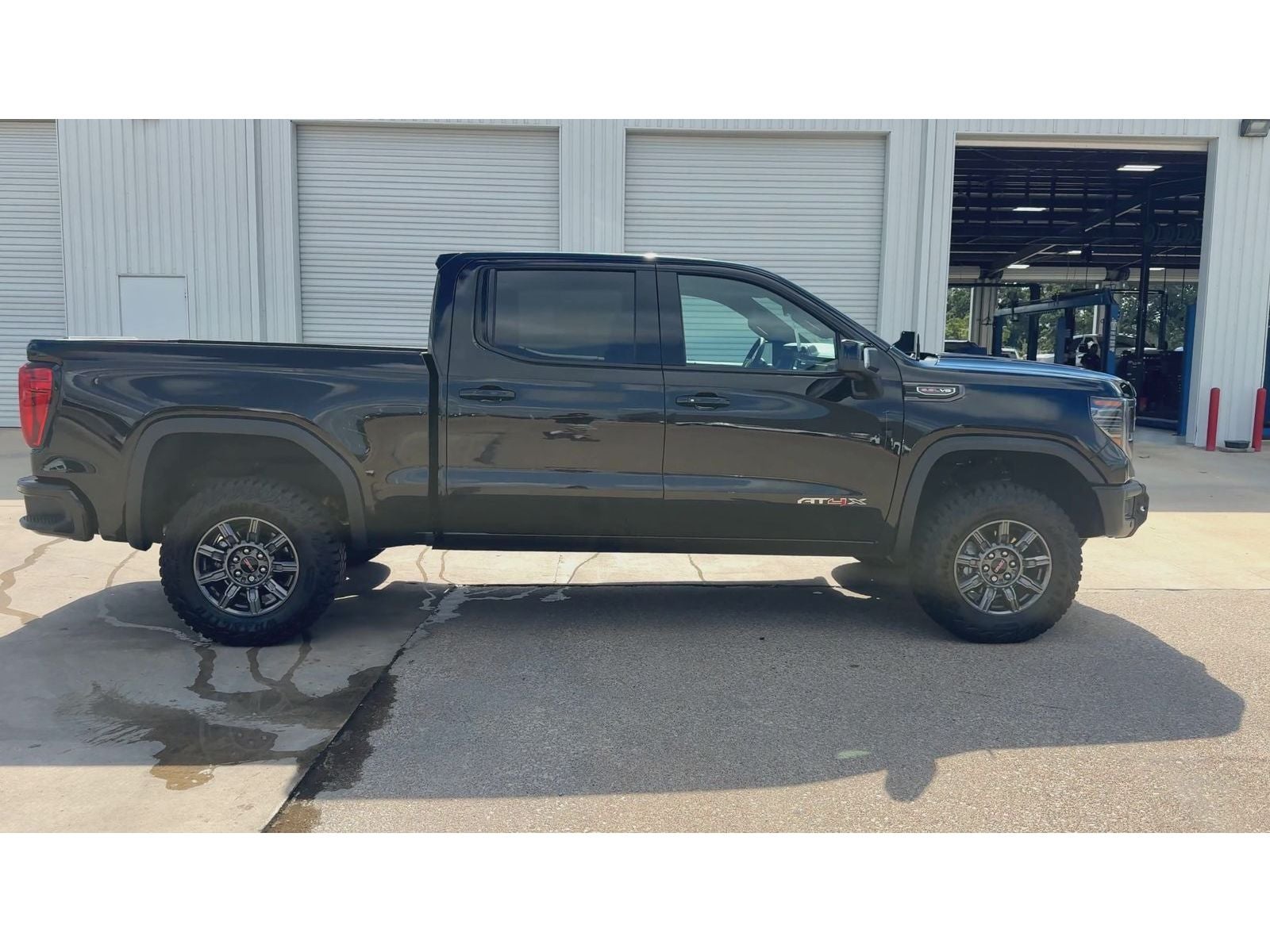 2026 GMC Sierra 1500 AT4X — photo 9