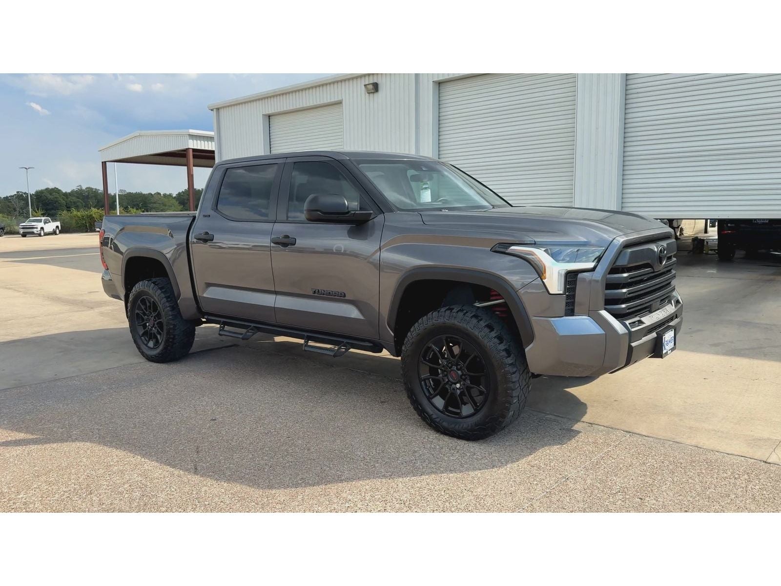 2024 Toyota Tundra SR5 — photo 2