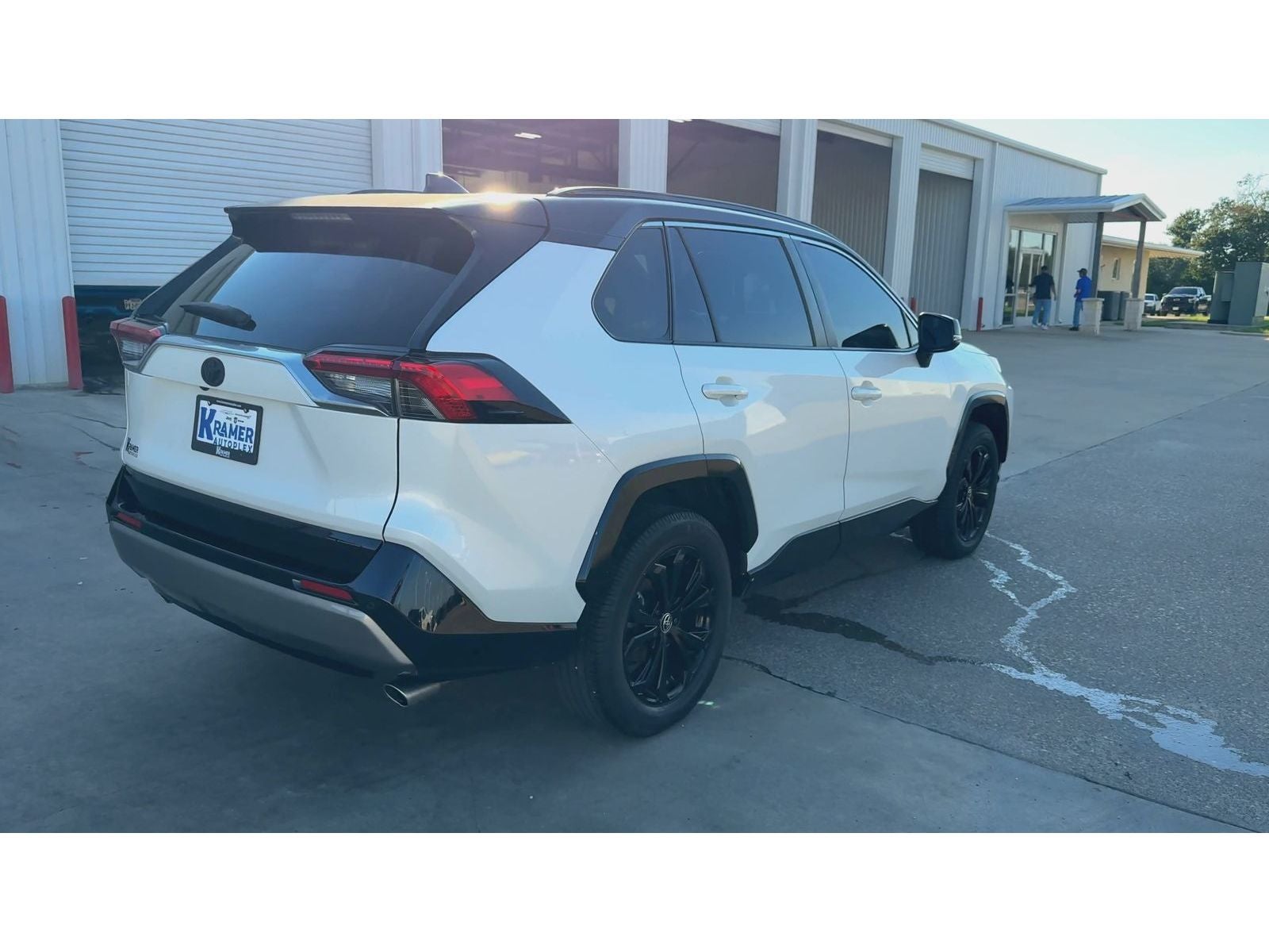 2022 Toyota RAV4 Hybrid Hybrid XSE — photo 8