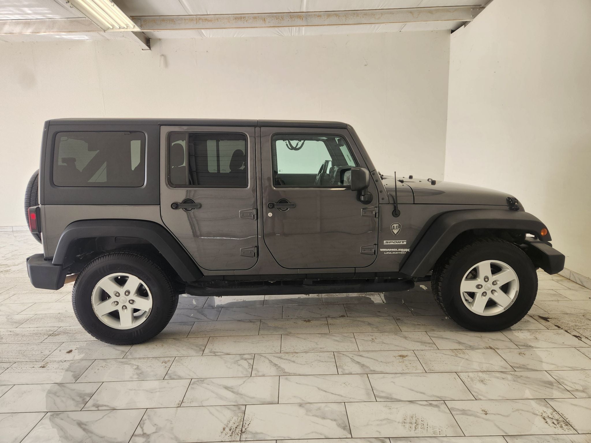 2018 Jeep Wrangler JK Unlimited Sport S 4x4 — photo 4
