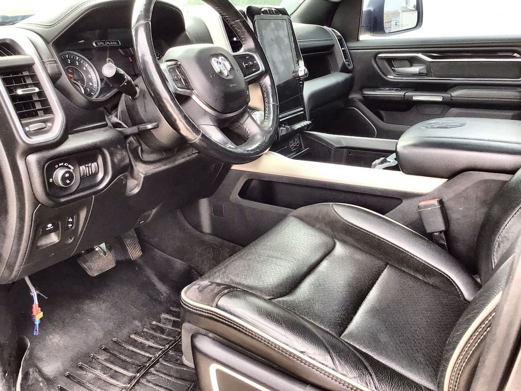 2019 RAM 1500 Laramie Crew Cab 4x4 5'7" Box