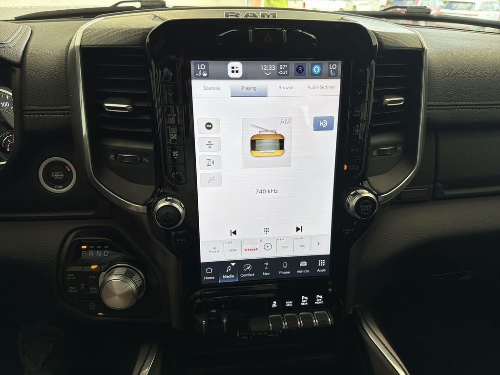 2023 RAM 1500 Laramie Crew Cab 4x4 5'7" Box