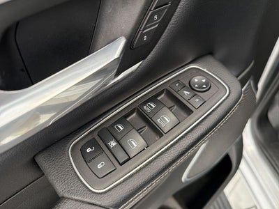 2023 RAM 1500 Laramie Crew Cab 4x4 5'7" Box