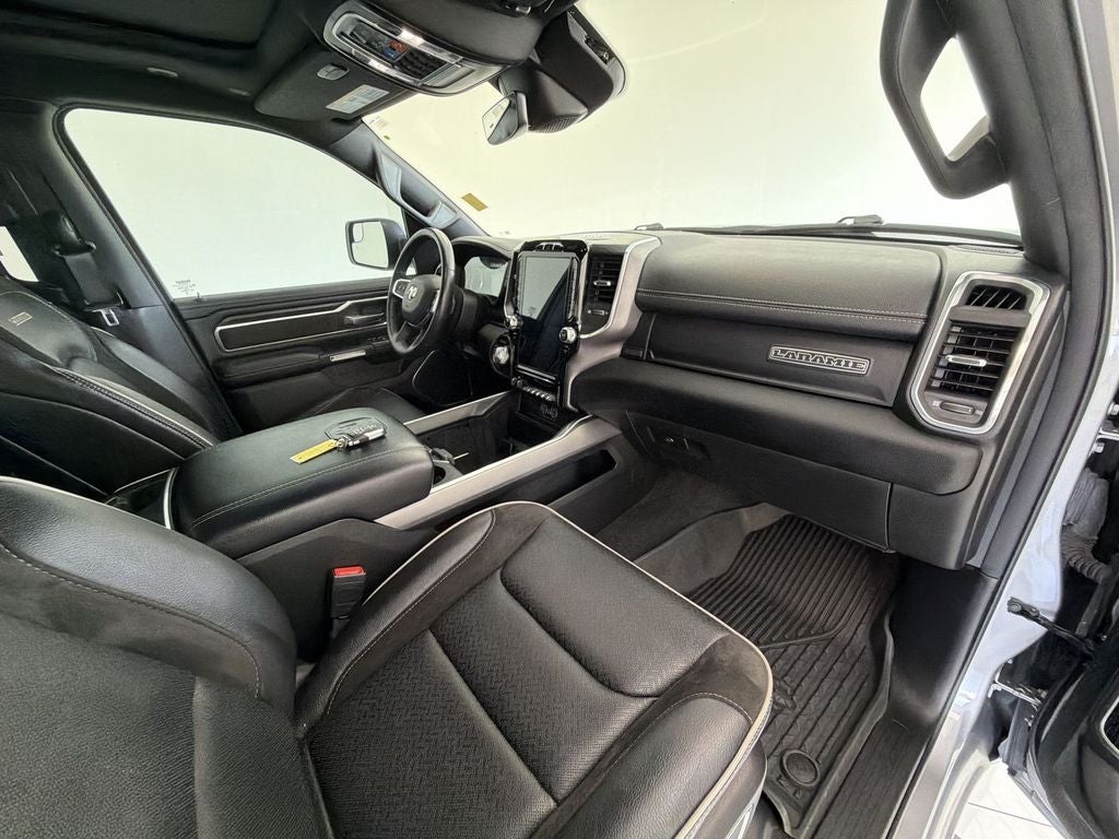 2023 RAM 1500 Laramie Crew Cab 4x4 5'7" Box