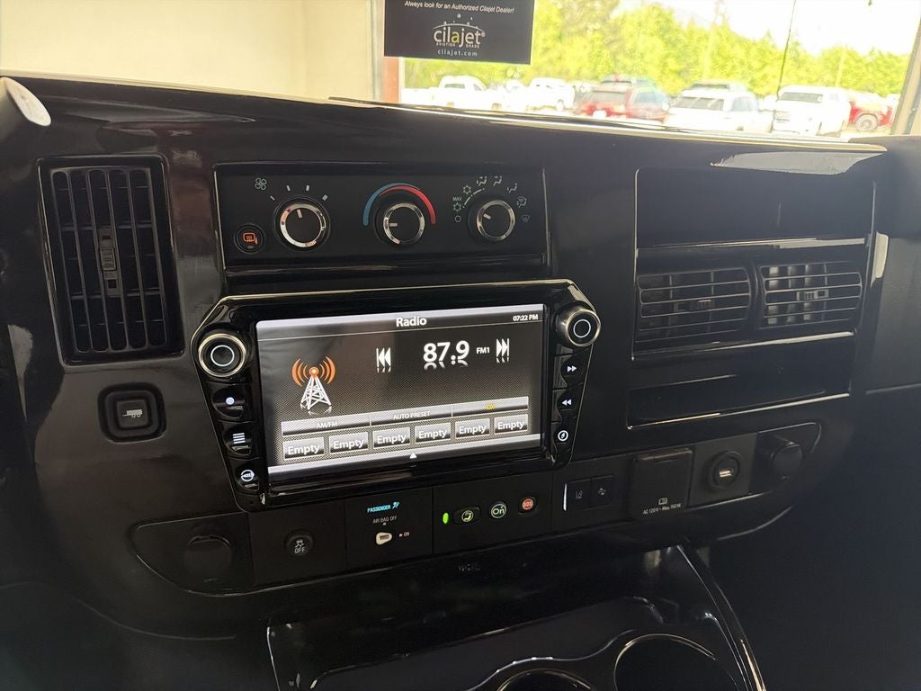 2021 Chevrolet Express Passenger 2500 1LS