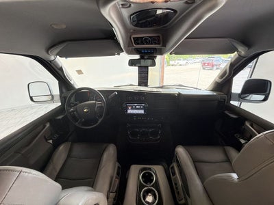 2021 Chevrolet Express Passenger 2500 1LS