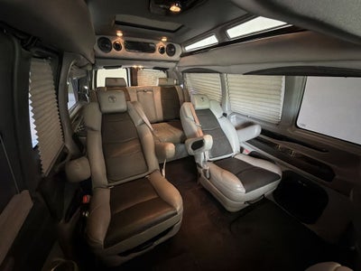 2021 Chevrolet Express Passenger 2500 1LS