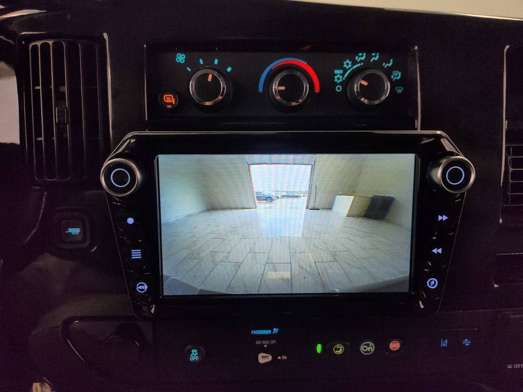 2021 Chevrolet Express Passenger 2500 1LS