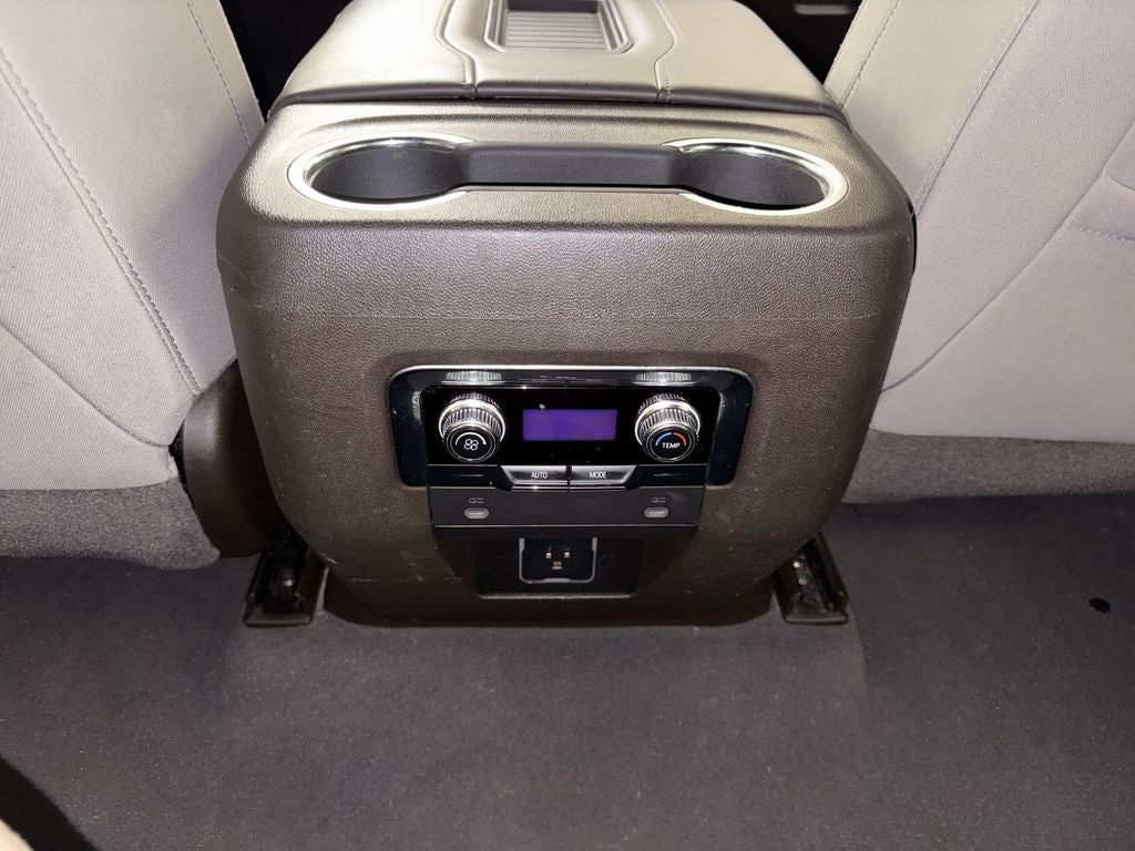 2023 GMC Yukon XL SLE