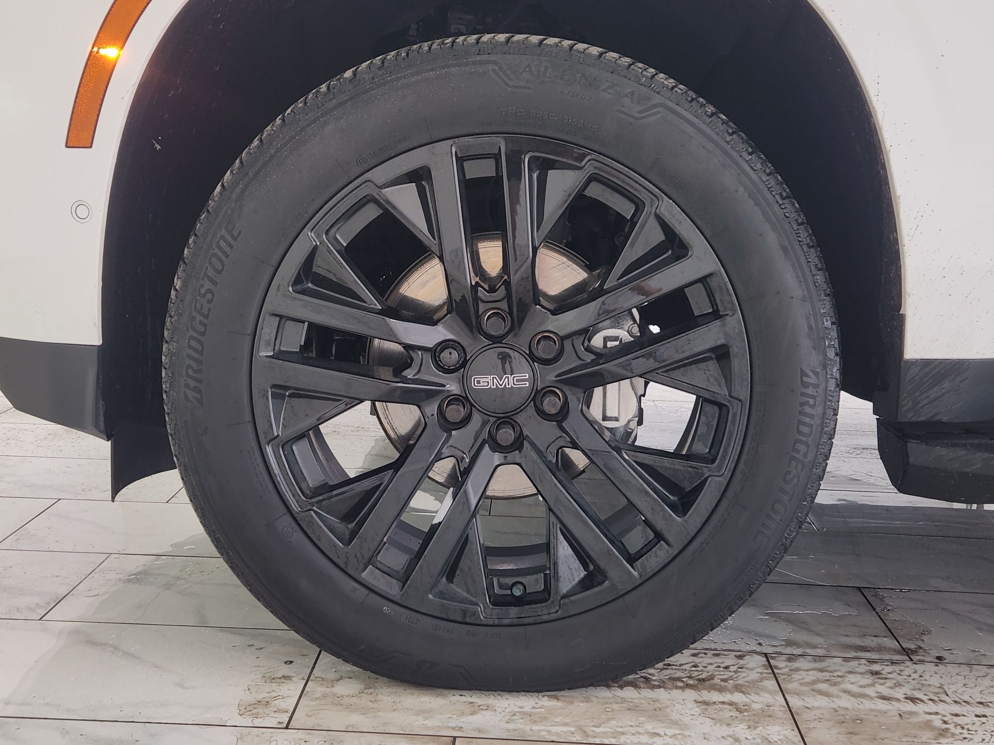 2025 GMC Yukon XL Elevation — photo 10