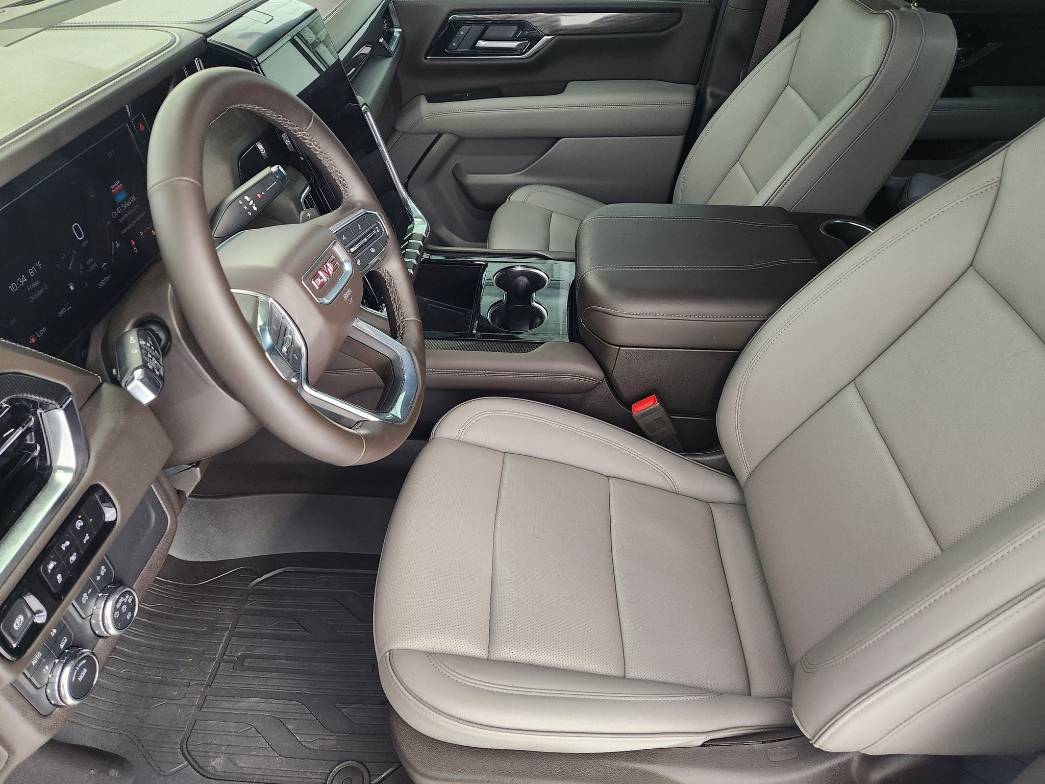 2025 GMC Yukon XL Elevation — photo 12