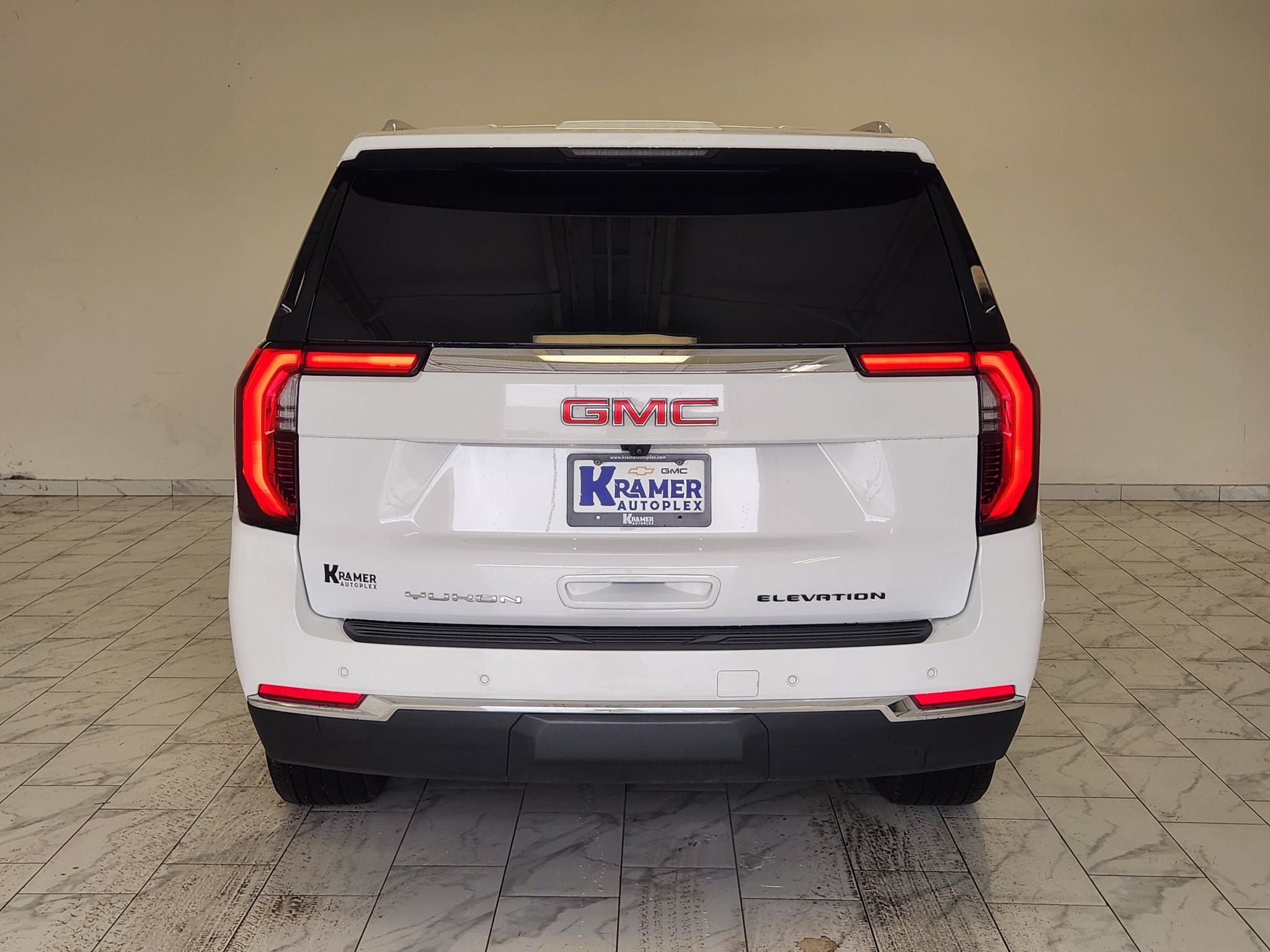 2025 GMC Yukon XL Elevation — photo 6
